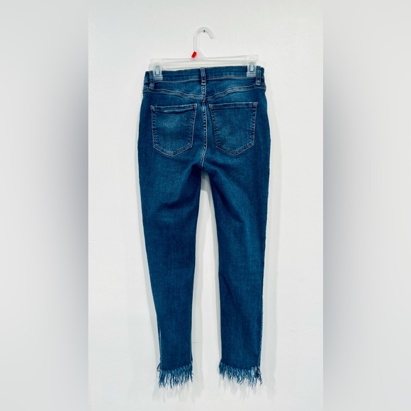 Free People Great Heights Distressed Skinny Jeans Frayed Hem Size 27 - Picture 6 of 9